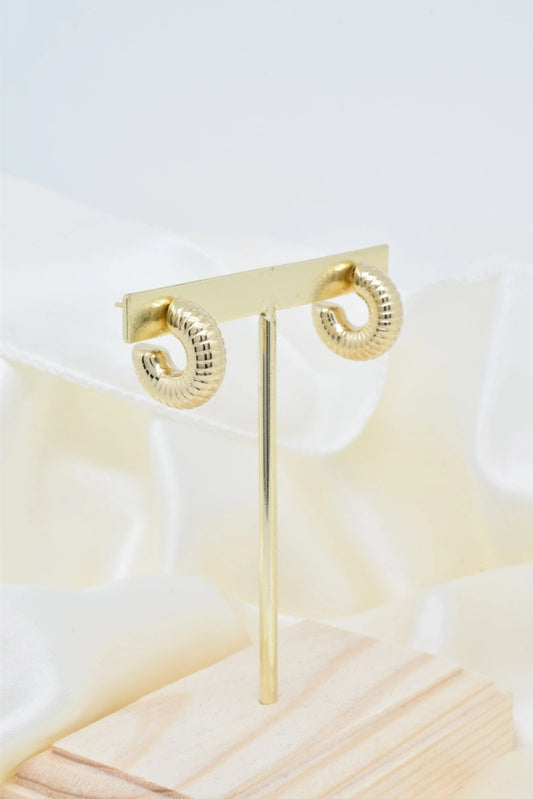 Chunky gestreepte mini hoops goudkleurig