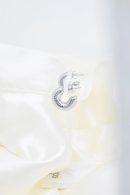 Chunky gestreepte mini hoops zilverkleurig